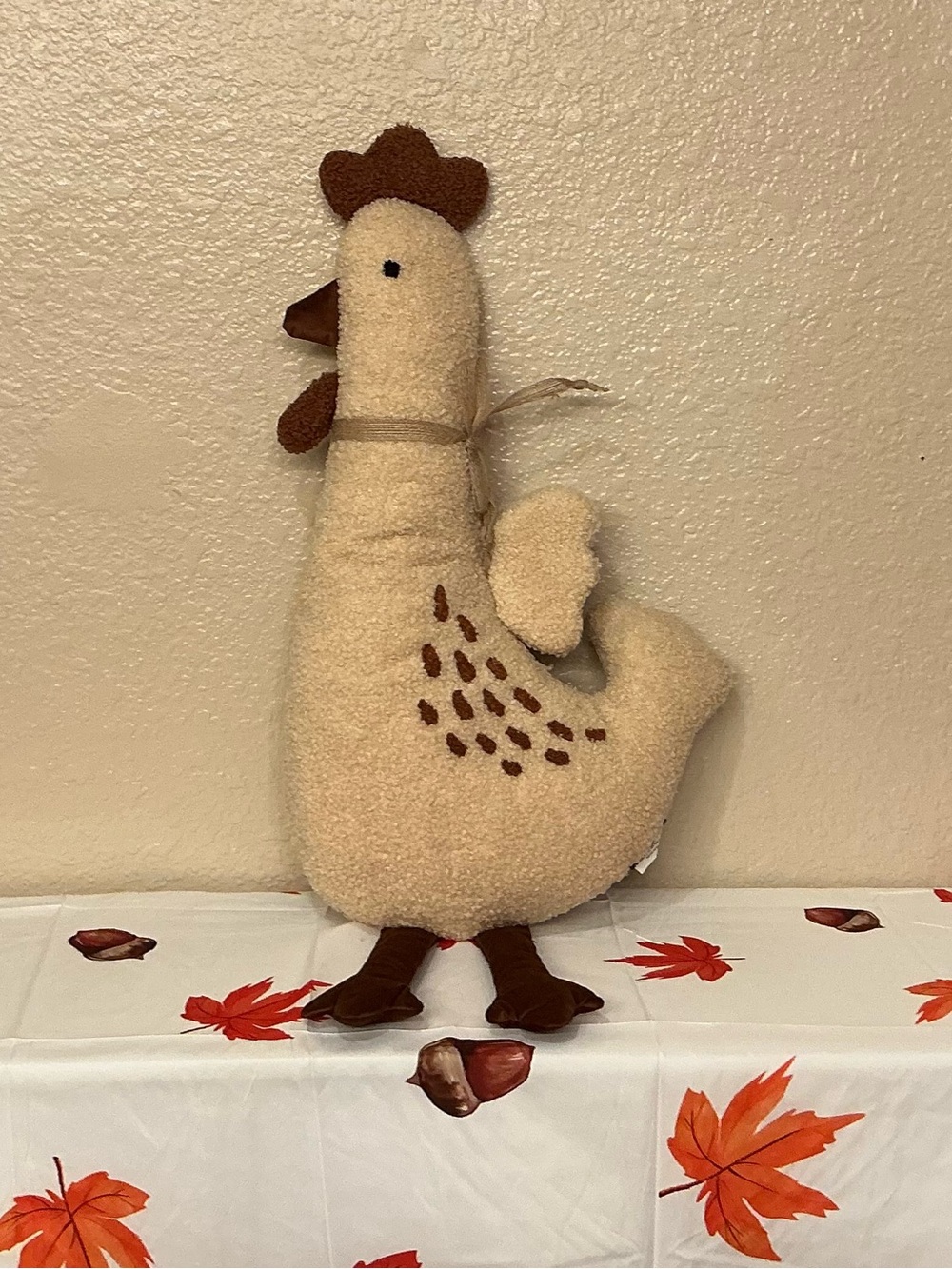 Farmhouse Style Plush Beige Chicken Accent Pillow. New